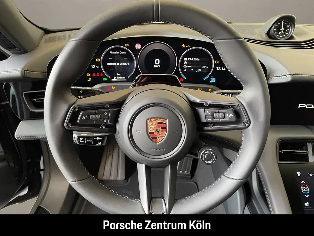 Porsche Taycan - Thumbnail 15