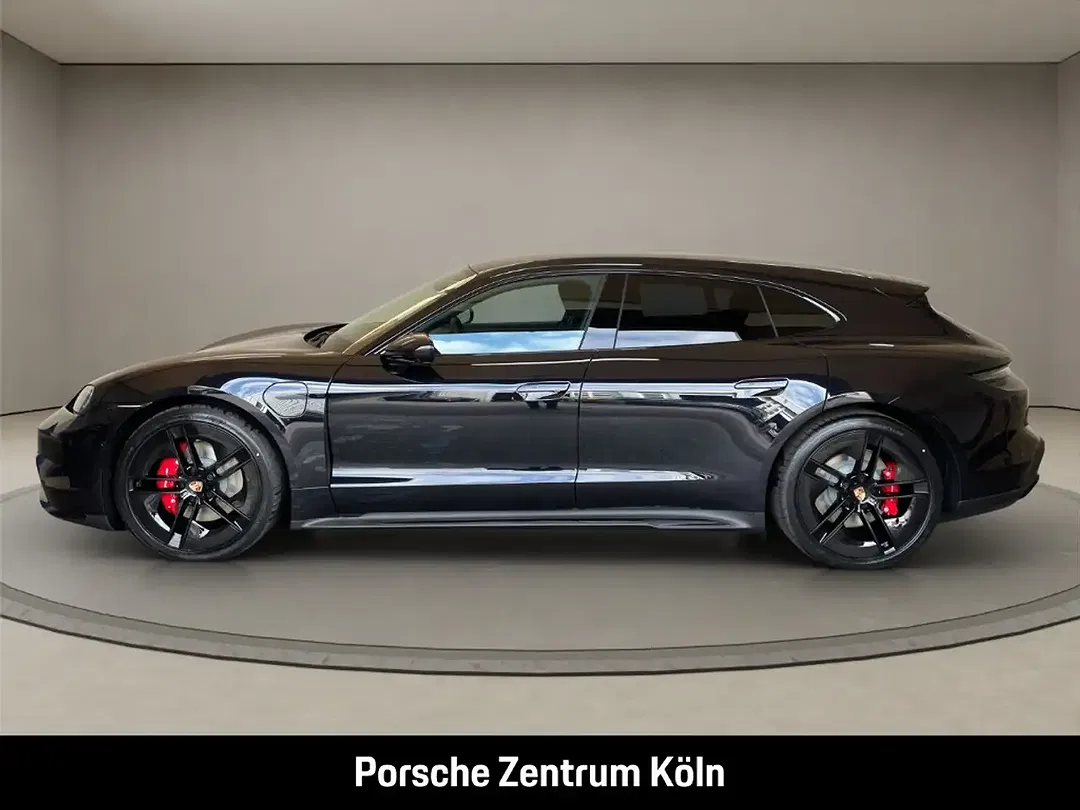 Porsche Taycan - Thumbnail 2