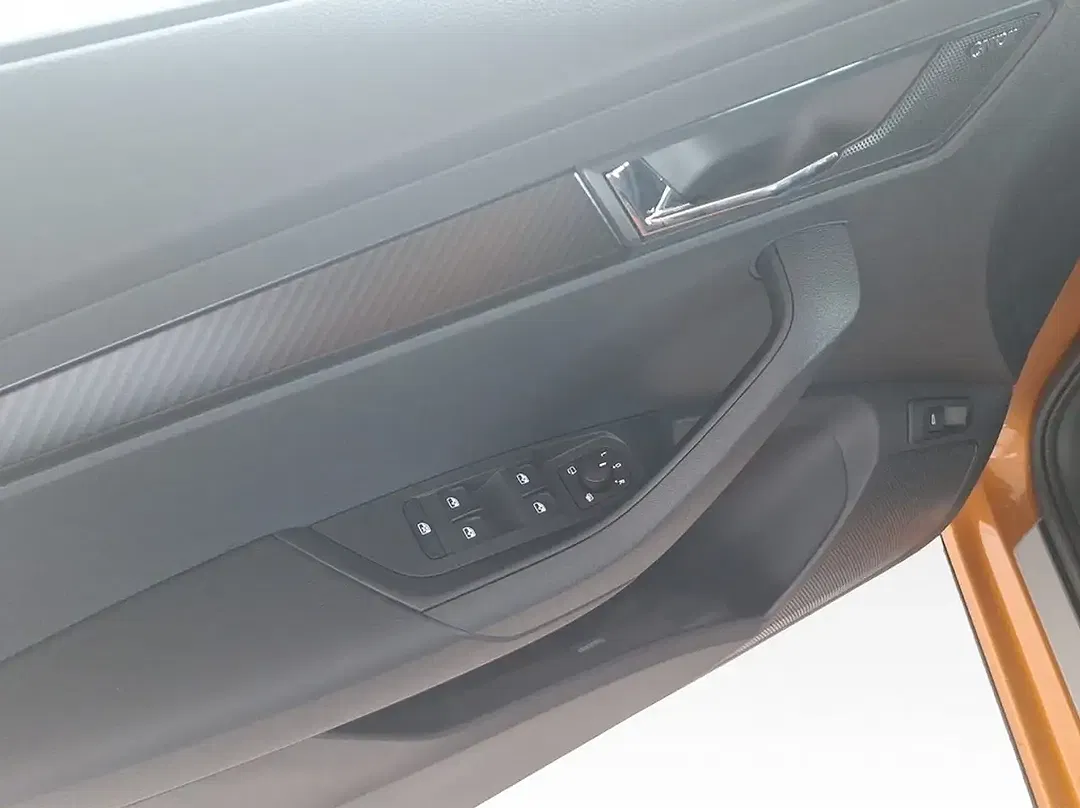 Skoda Karoq - Thumbnail 13