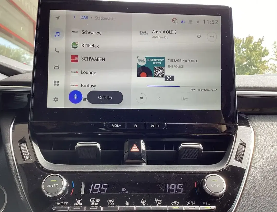 Toyota Corolla - Thumbnail 9