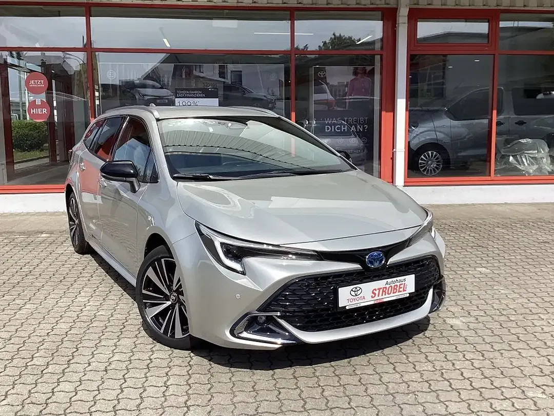 Toyota Corolla - Thumbnail 5