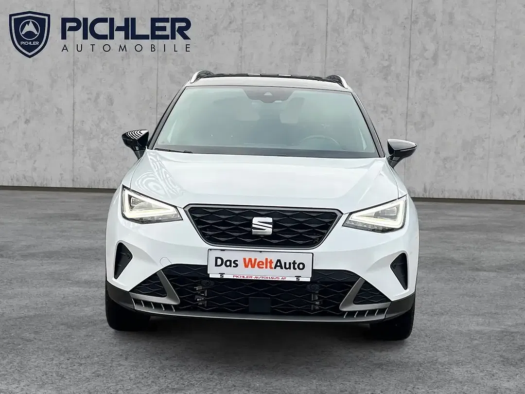 SEAT Arona - Thumbnail 2
