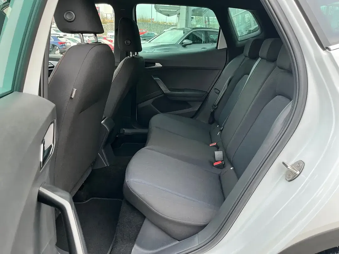 SEAT Arona - Thumbnail 7