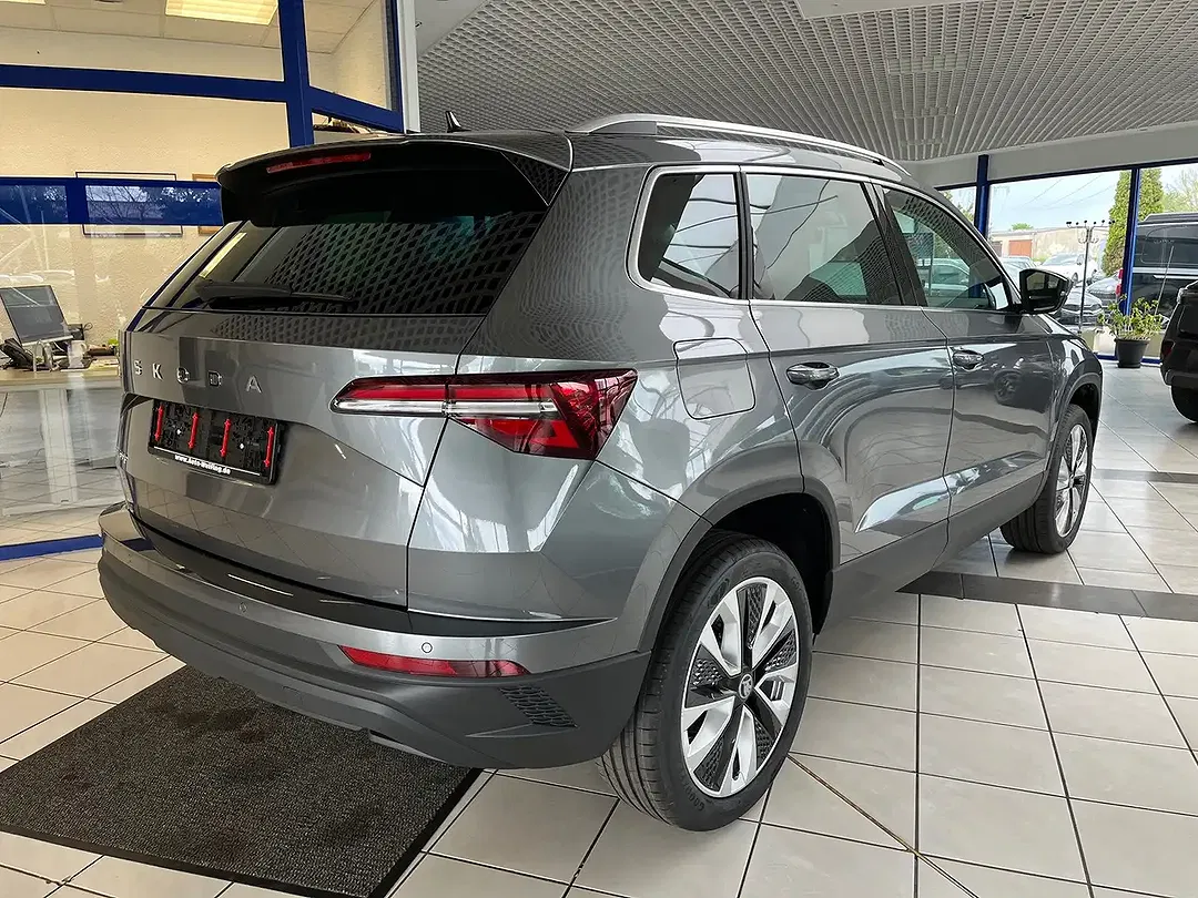 Skoda Karoq - Thumbnail 3