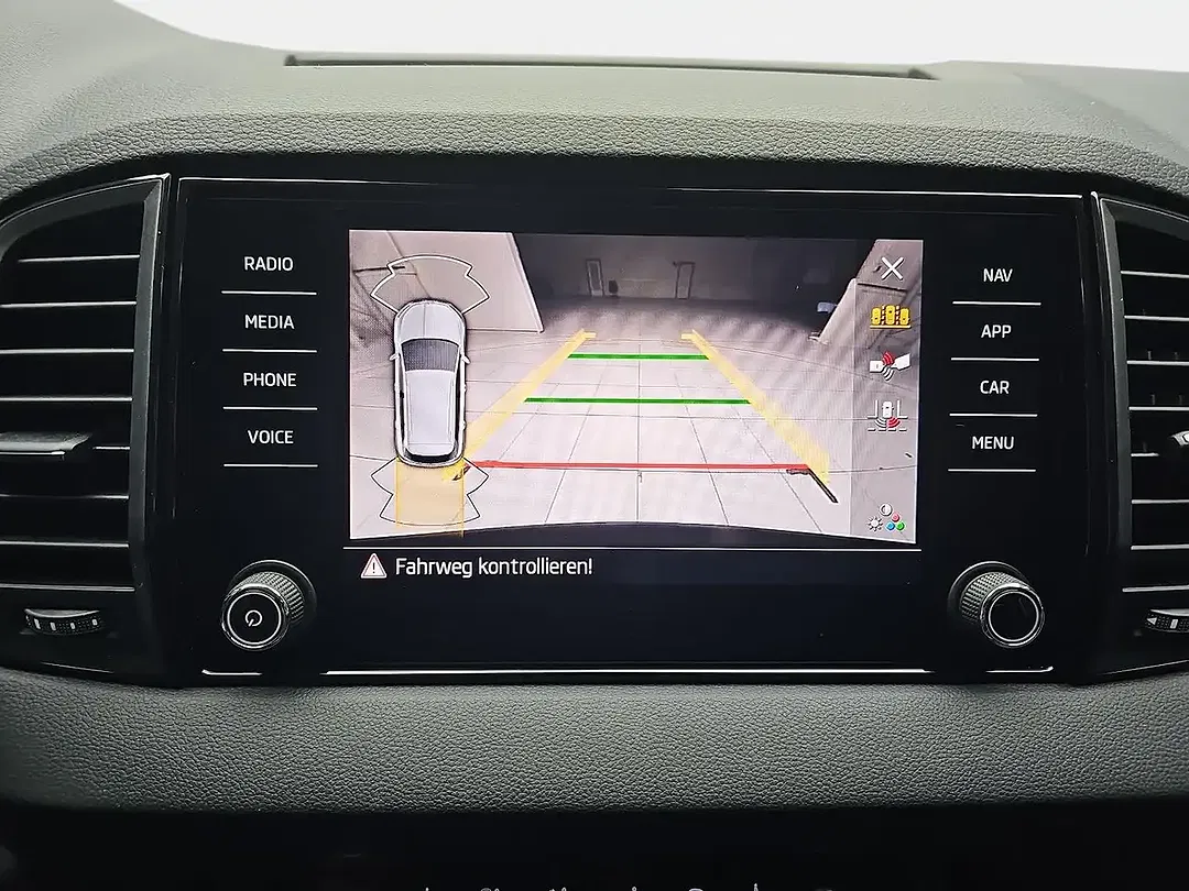 Skoda Karoq - Thumbnail 10