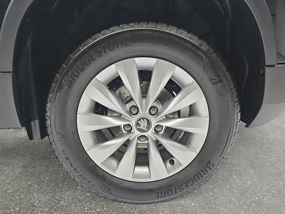 Skoda Karoq - Thumbnail 6
