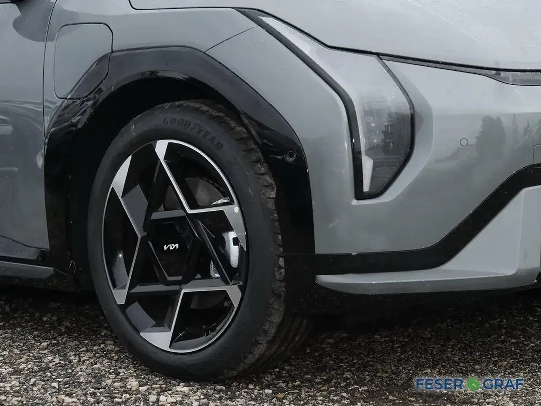 Kia EV4 - Thumbnail 10
