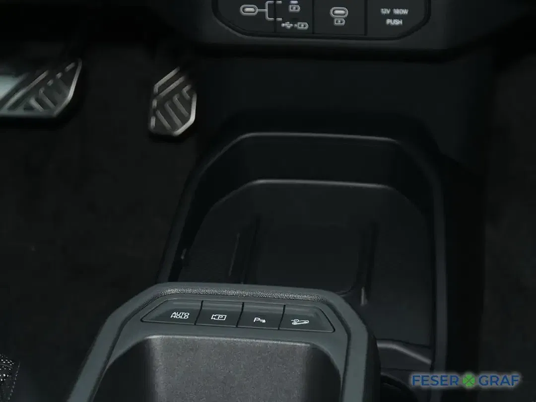 Kia EV4 - Thumbnail 8