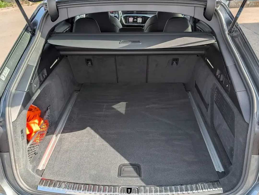 Audi RS6 - Thumbnail 11