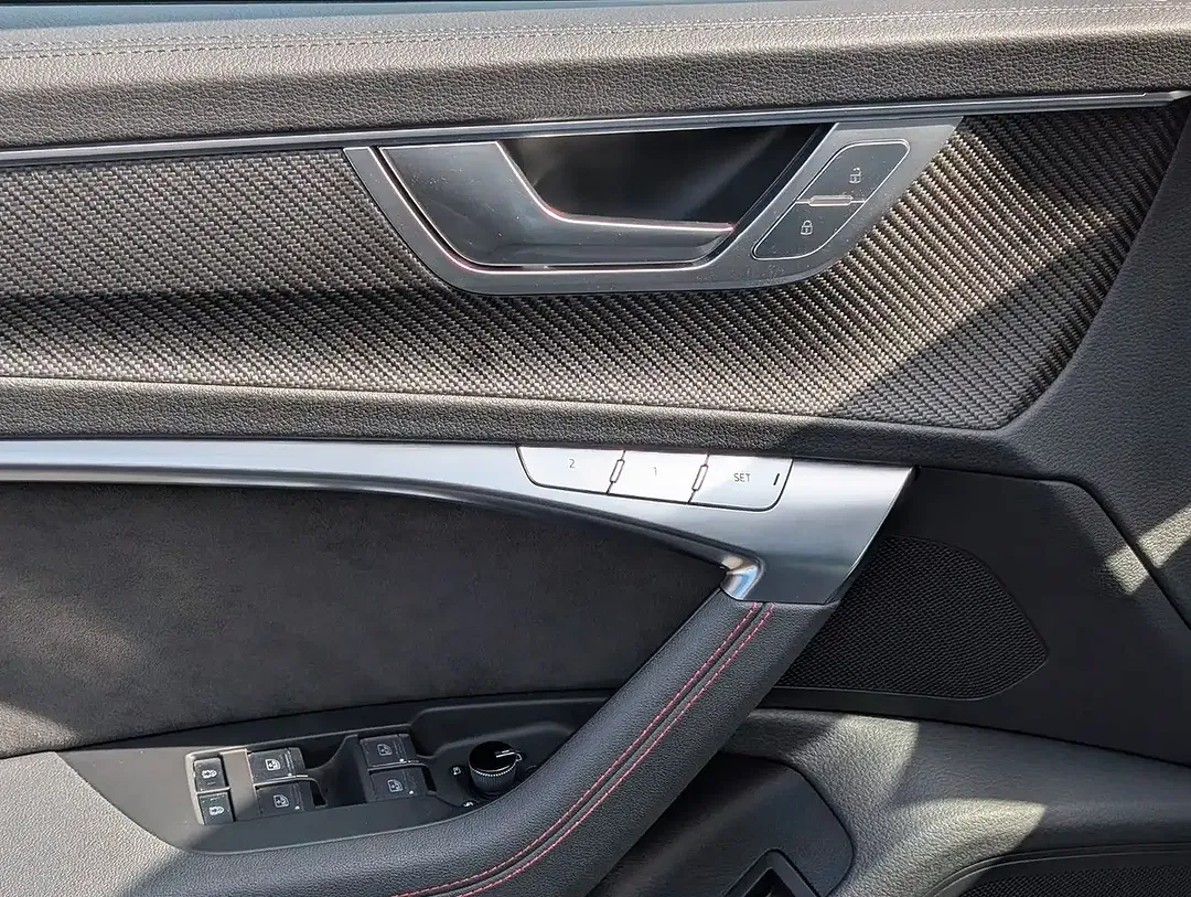 Audi RS6 - Thumbnail 16