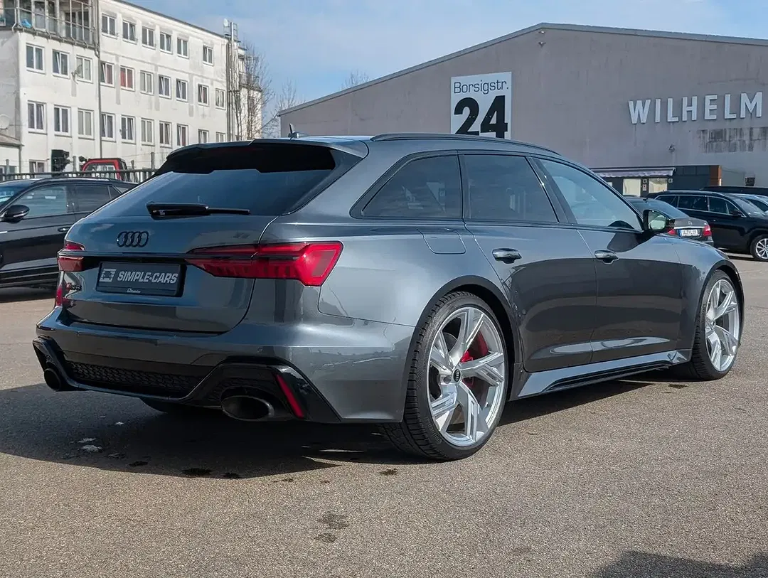 Audi RS6 - Thumbnail 4