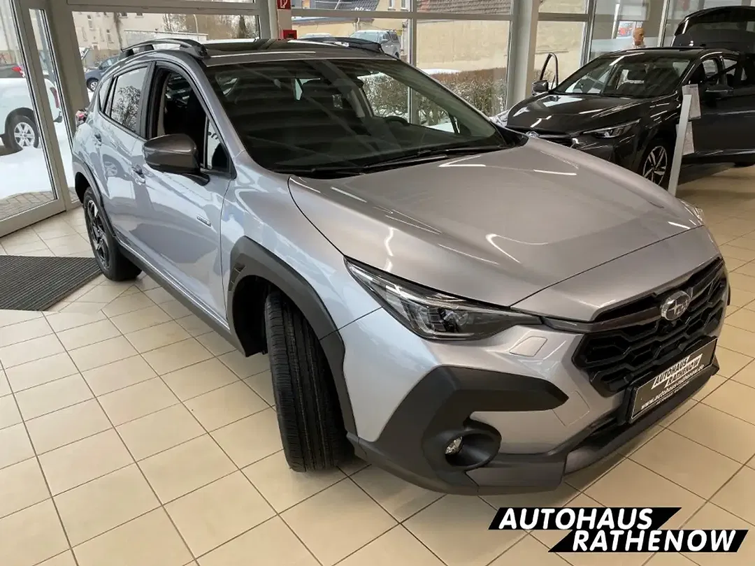 Subaru Crosstrek - Thumbnail 3