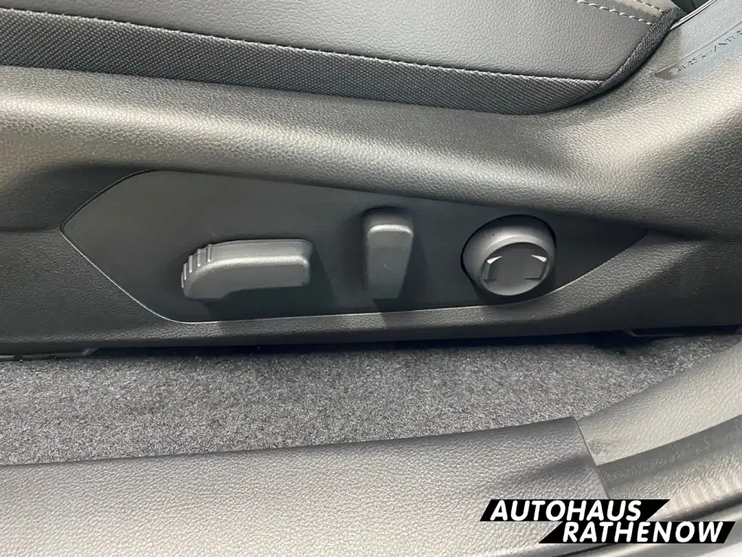 Subaru Crosstrek - Thumbnail 9
