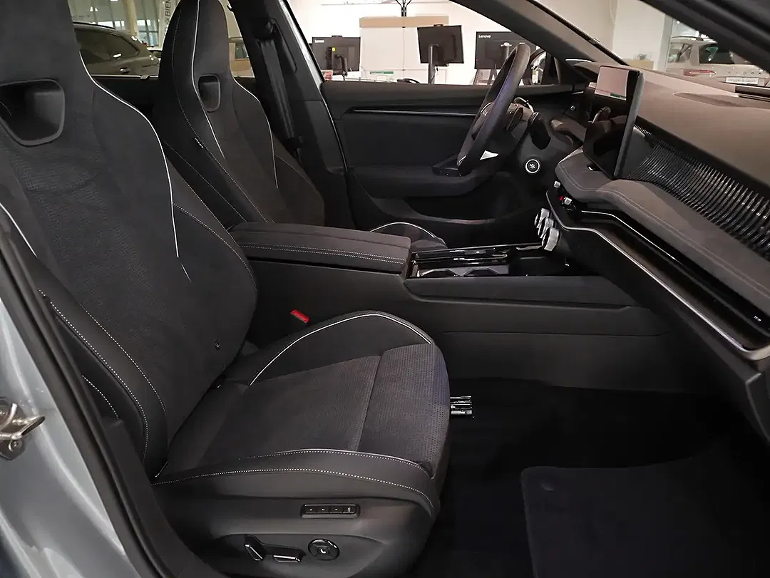 Skoda Superb - Thumbnail 5