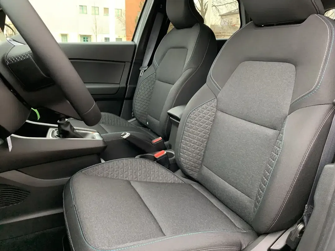 Renault Captur - Thumbnail 9