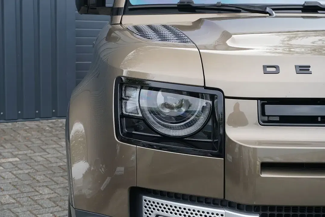 Land Rover Defender - Thumbnail 10