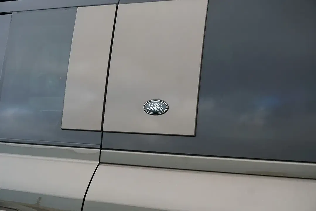 Land Rover Defender - Thumbnail 14