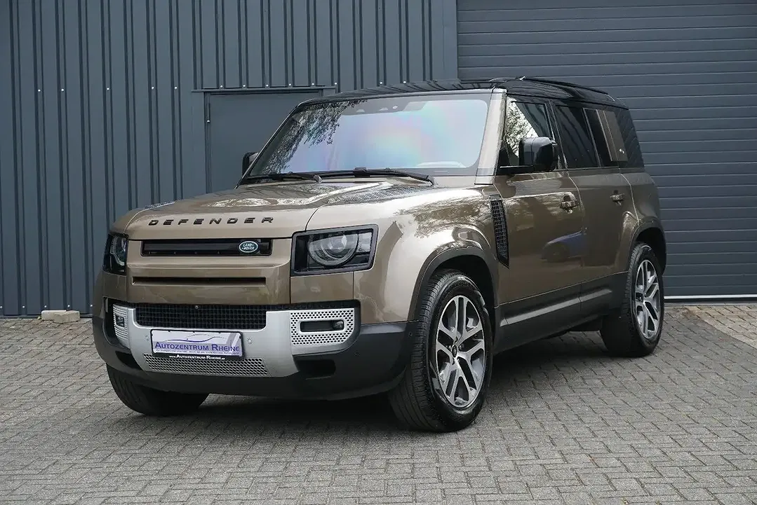Land Rover Defender - Thumbnail 3