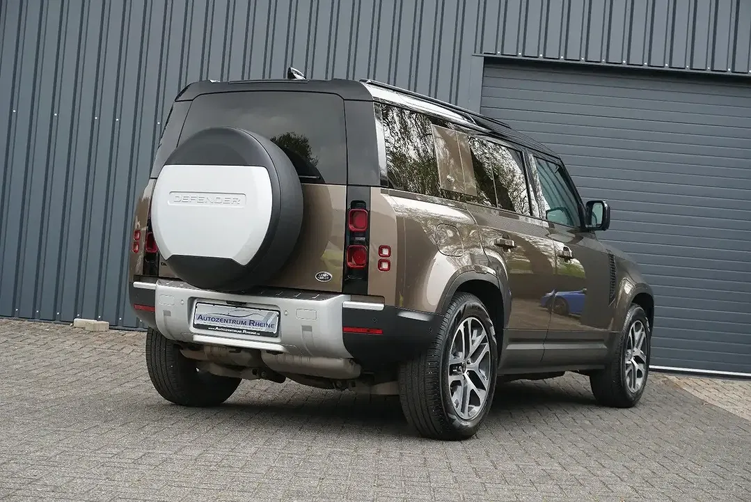 Land Rover Defender - Thumbnail 7