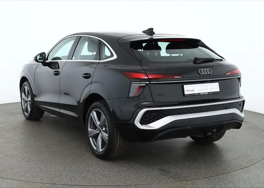Audi Q3 - Thumbnail 2