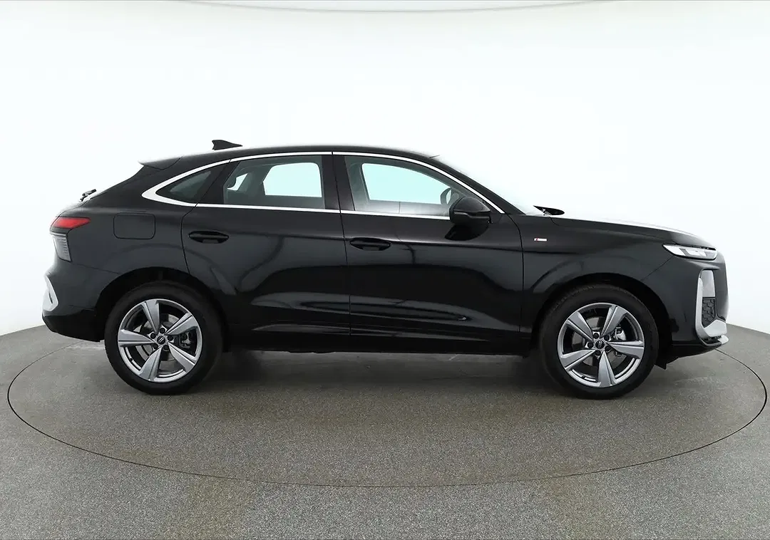 Audi Q3 - Thumbnail 5