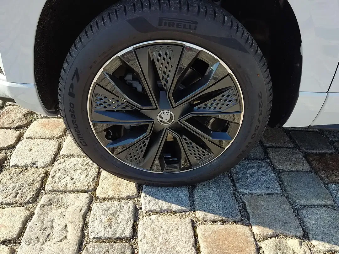Skoda Karoq - Thumbnail 13