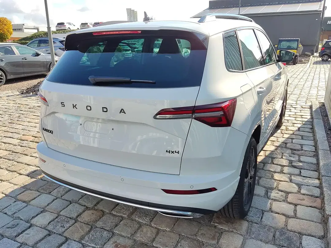Skoda Karoq - Thumbnail 4