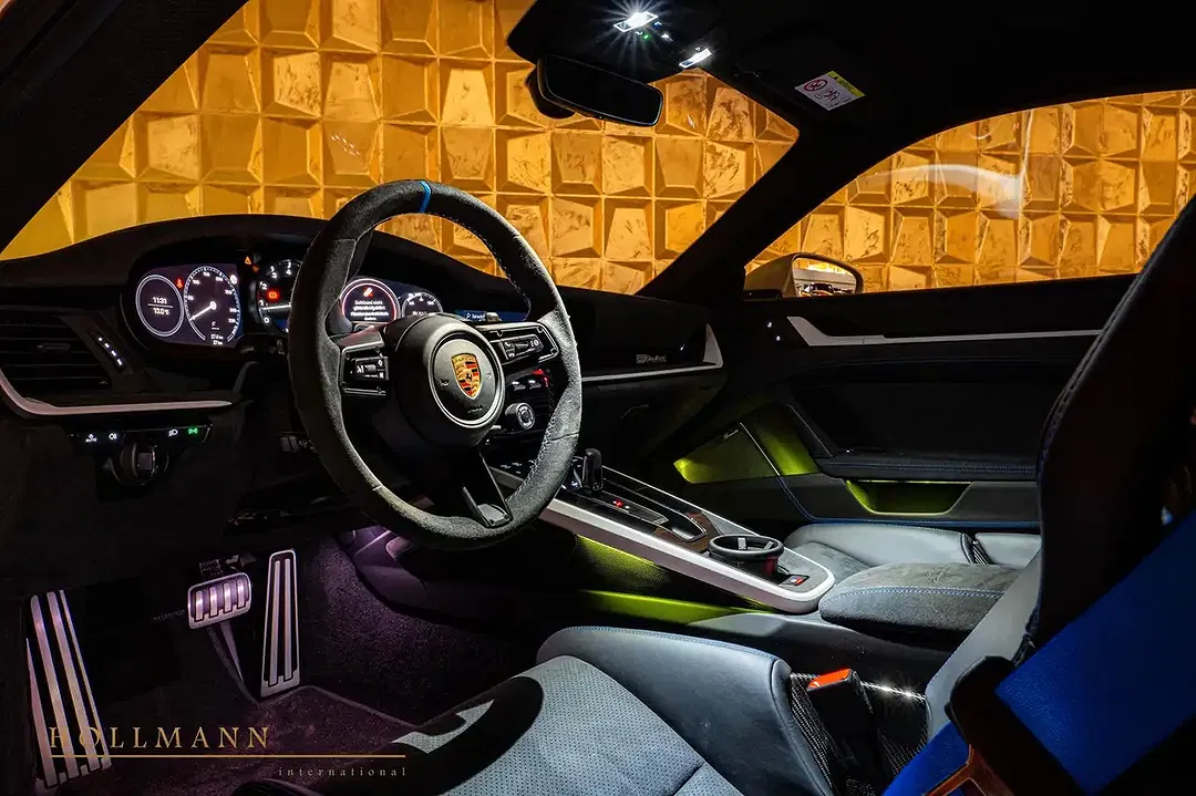 Porsche 992 - Thumbnail 9