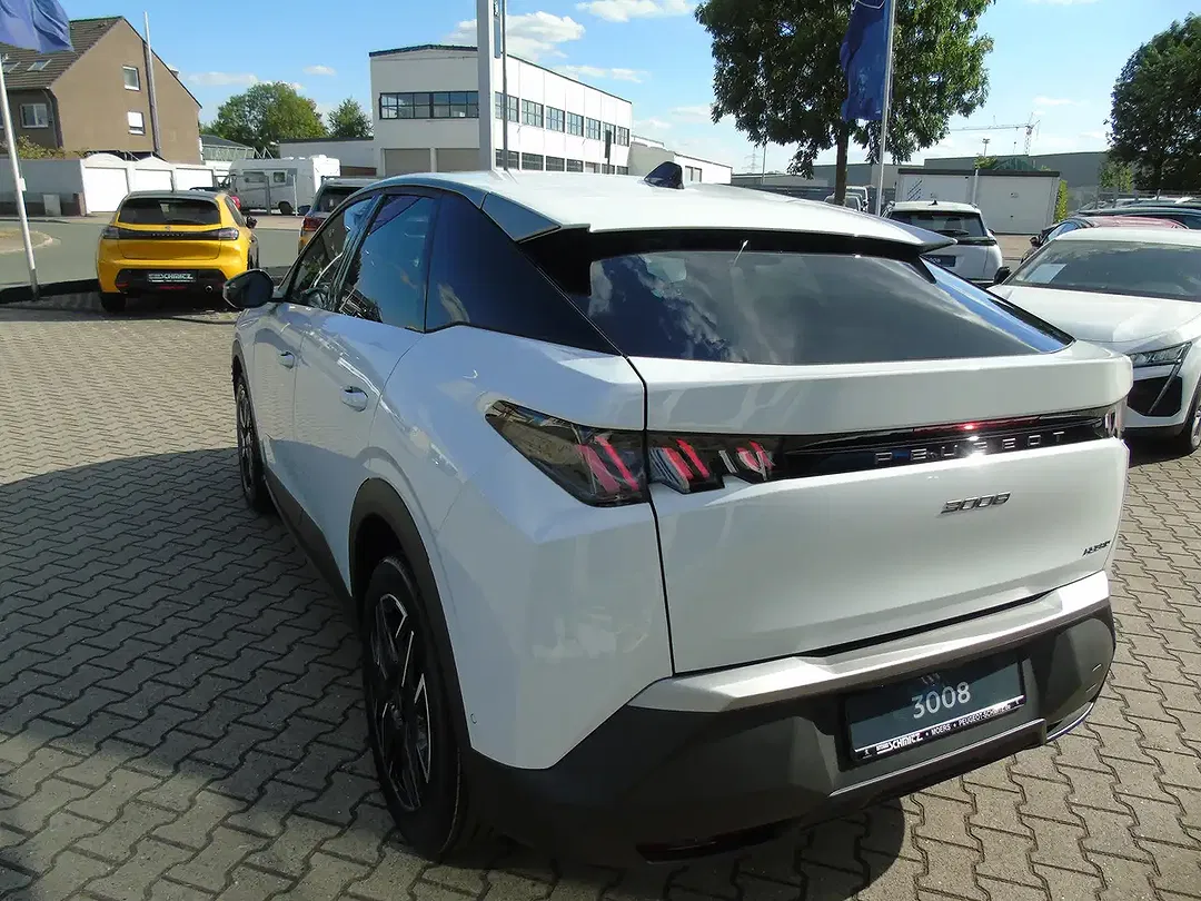 Peugeot 3008 - Thumbnail 3