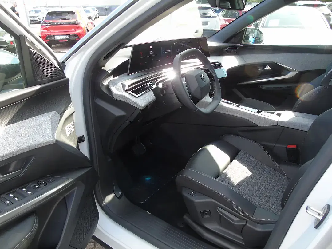 Peugeot 3008 - Thumbnail 9
