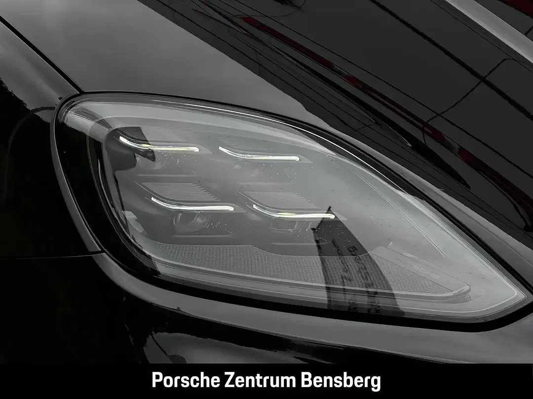 Porsche Cayenne - Thumbnail 9