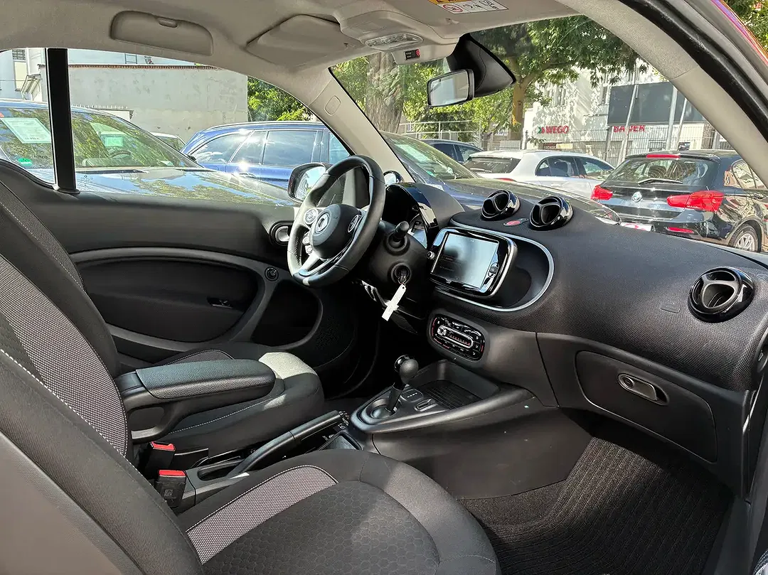 smart forTwo - Thumbnail 9