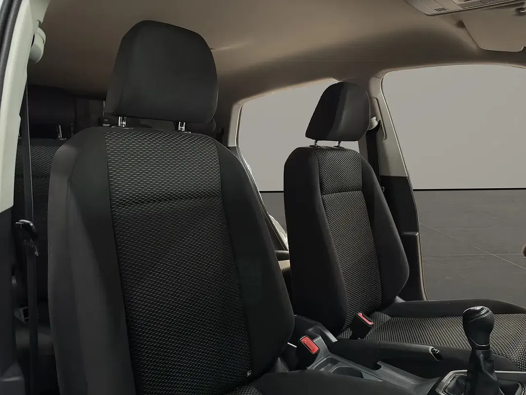 Volkswagen T-Cross - Thumbnail 10