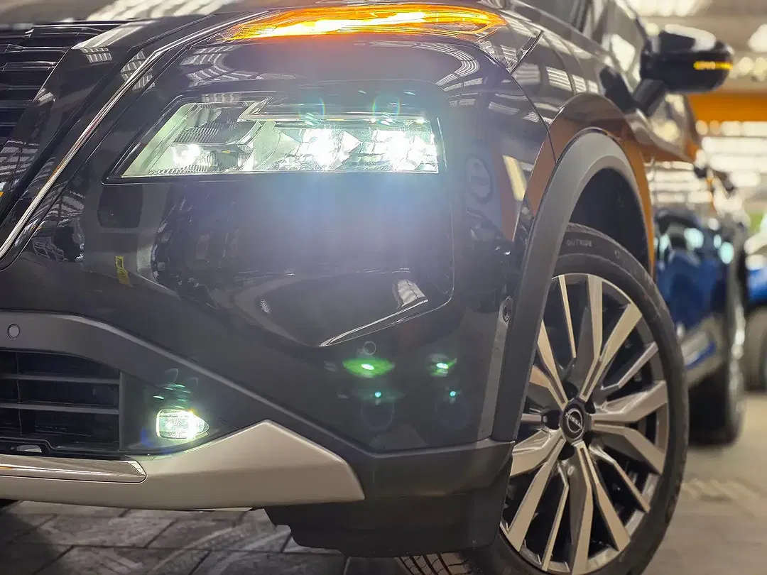 Nissan X-Trail - Thumbnail 2