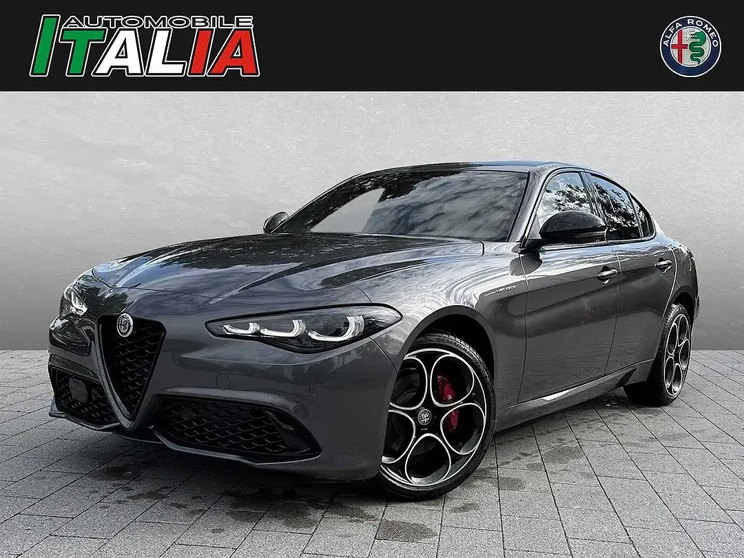 Alfa Romeo Giulia - Thumbnail 1