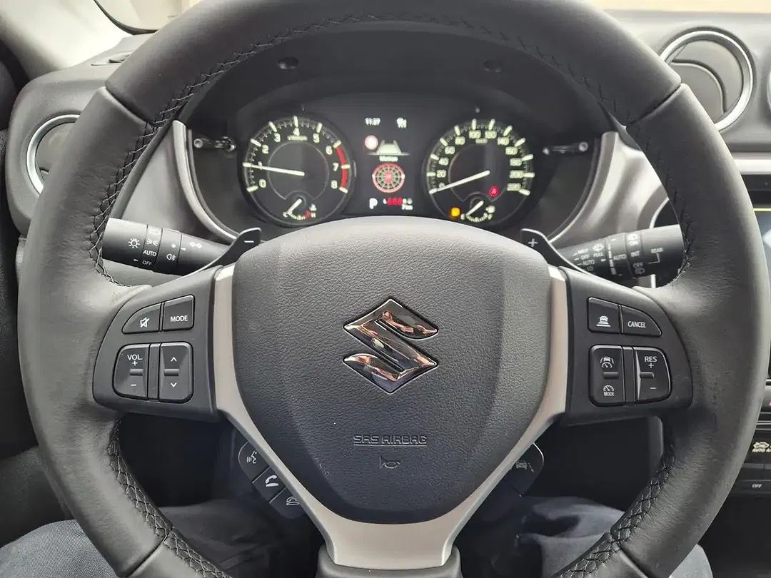 Suzuki Vitara - Thumbnail 15