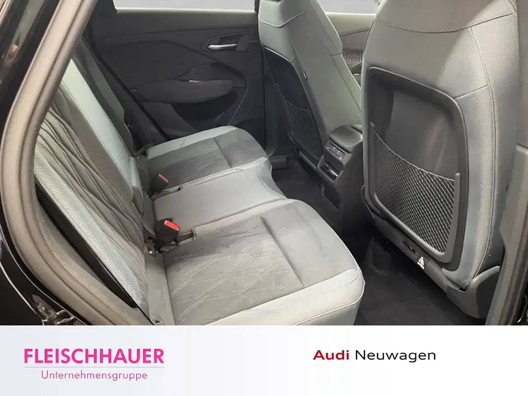 Audi Q3 - Thumbnail 10