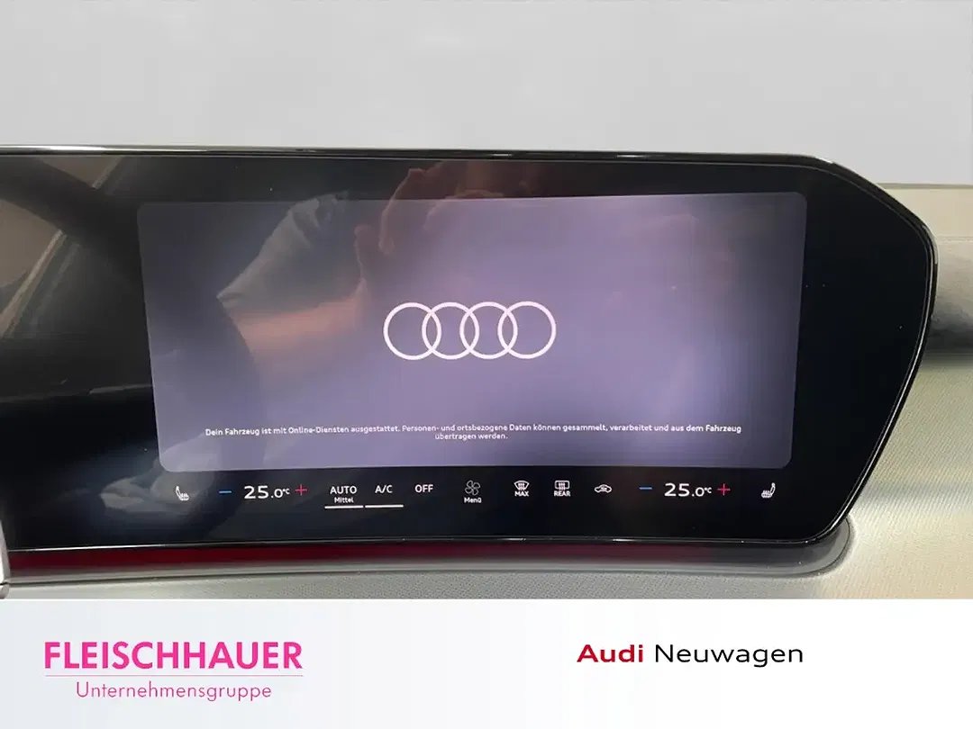 Audi Q3 - Thumbnail 15
