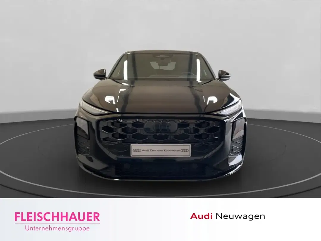 Audi Q3 - Thumbnail 1