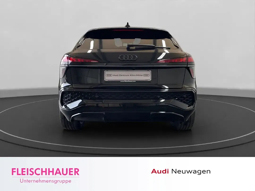 Audi Q3 - Thumbnail 6