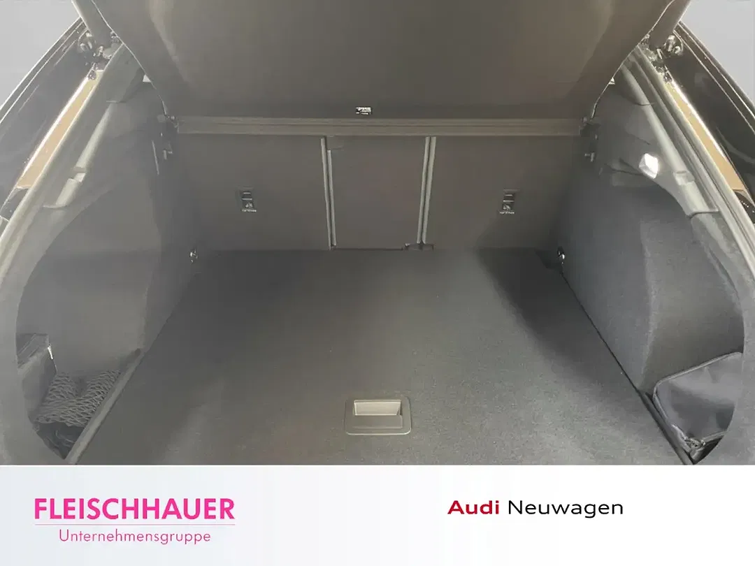 Audi Q3 - Thumbnail 7