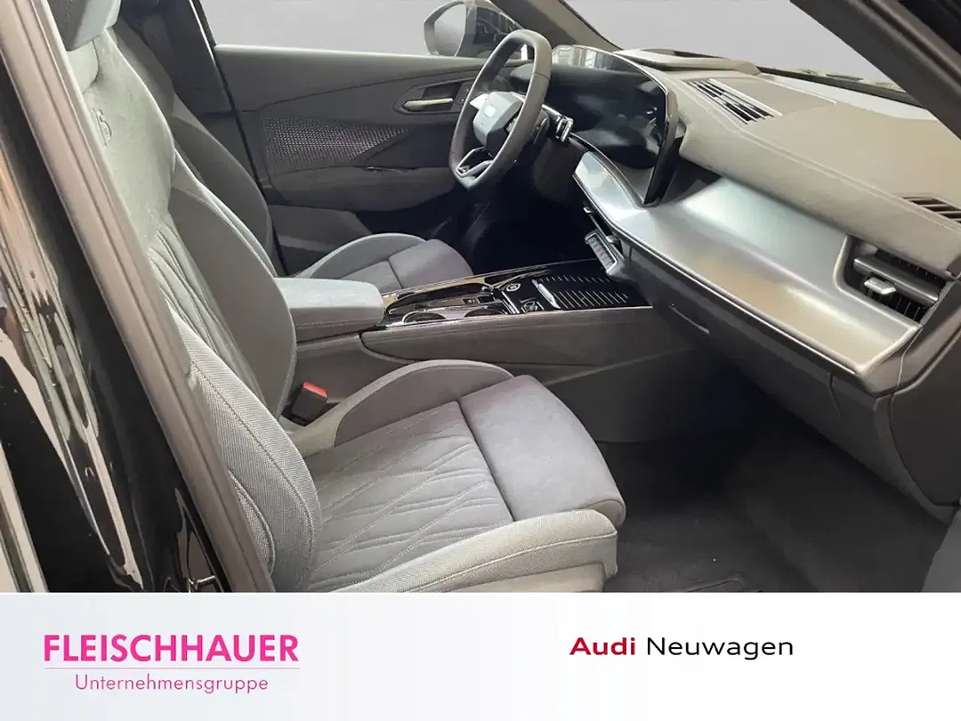 Audi Q3 - Thumbnail 9