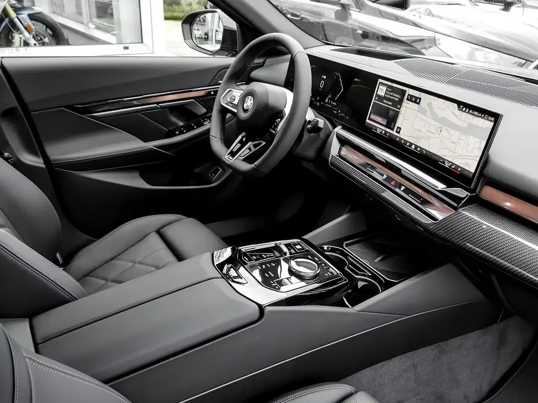 BMW 520 - Thumbnail 3