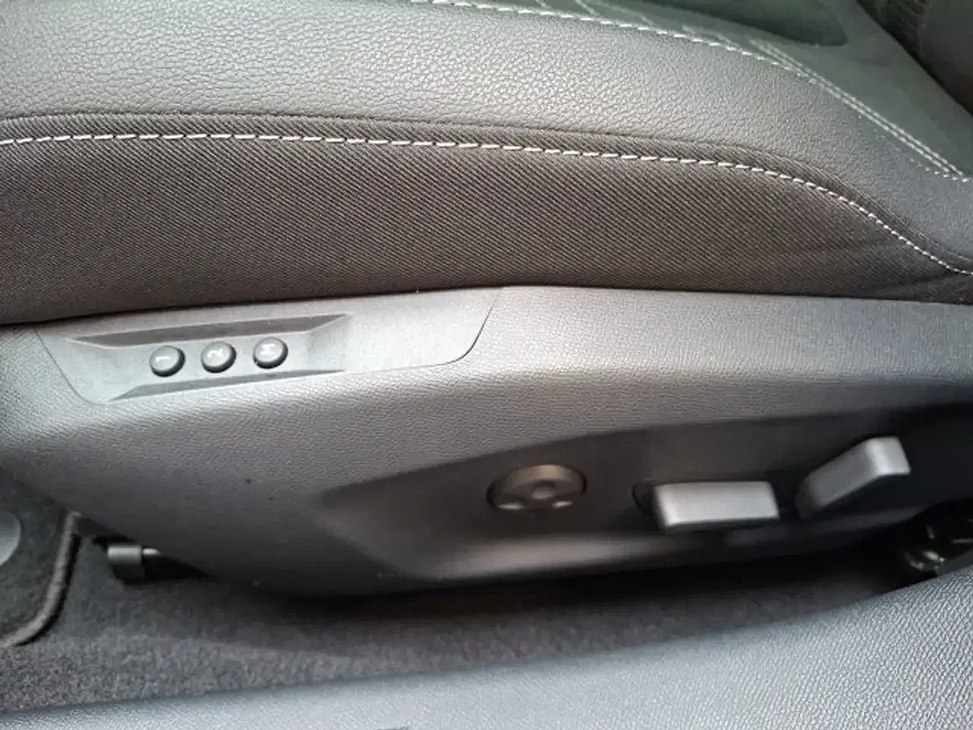 Opel Astra - Thumbnail 8