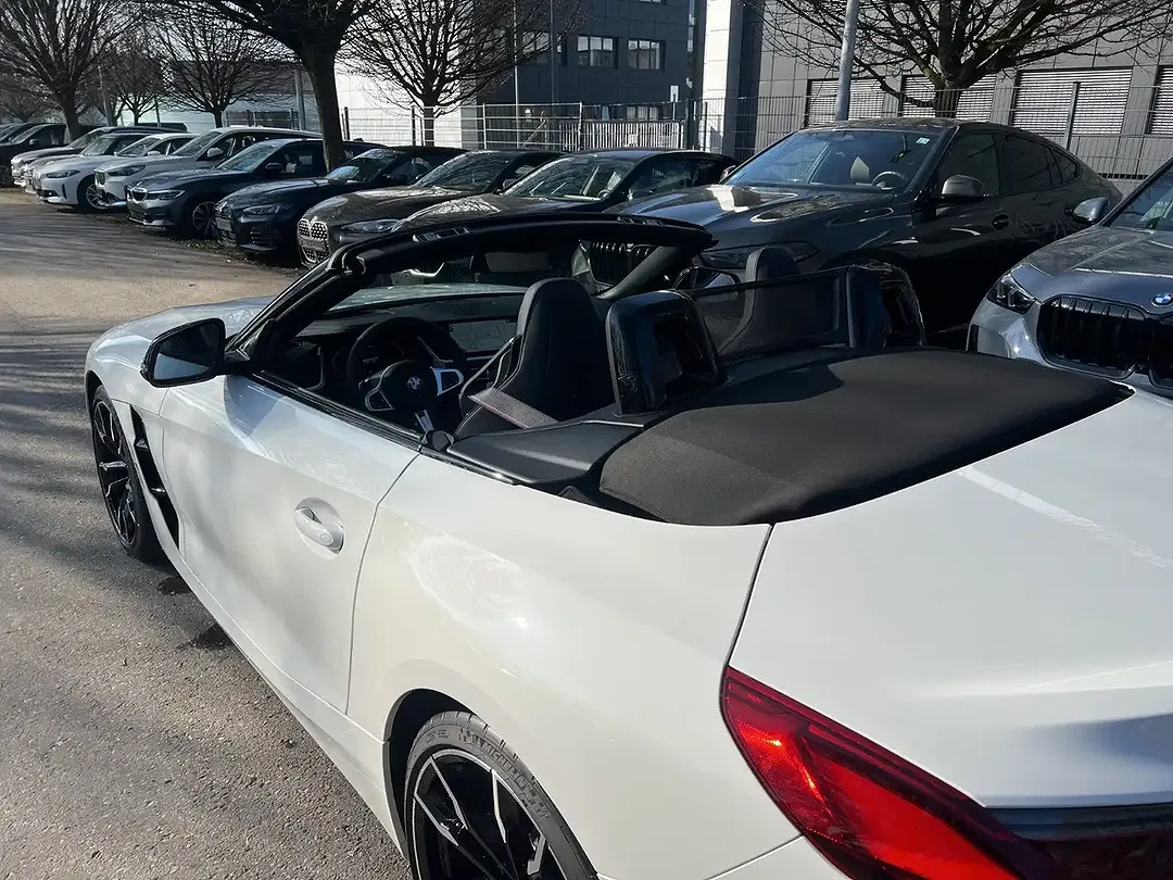 BMW Z4 - Thumbnail 13
