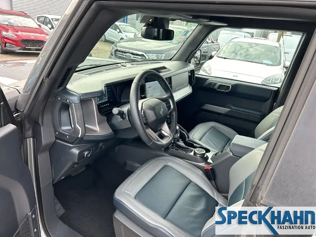 Ford Bronco - Thumbnail 10
