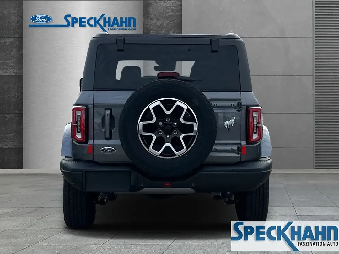 Ford Bronco - Thumbnail 3