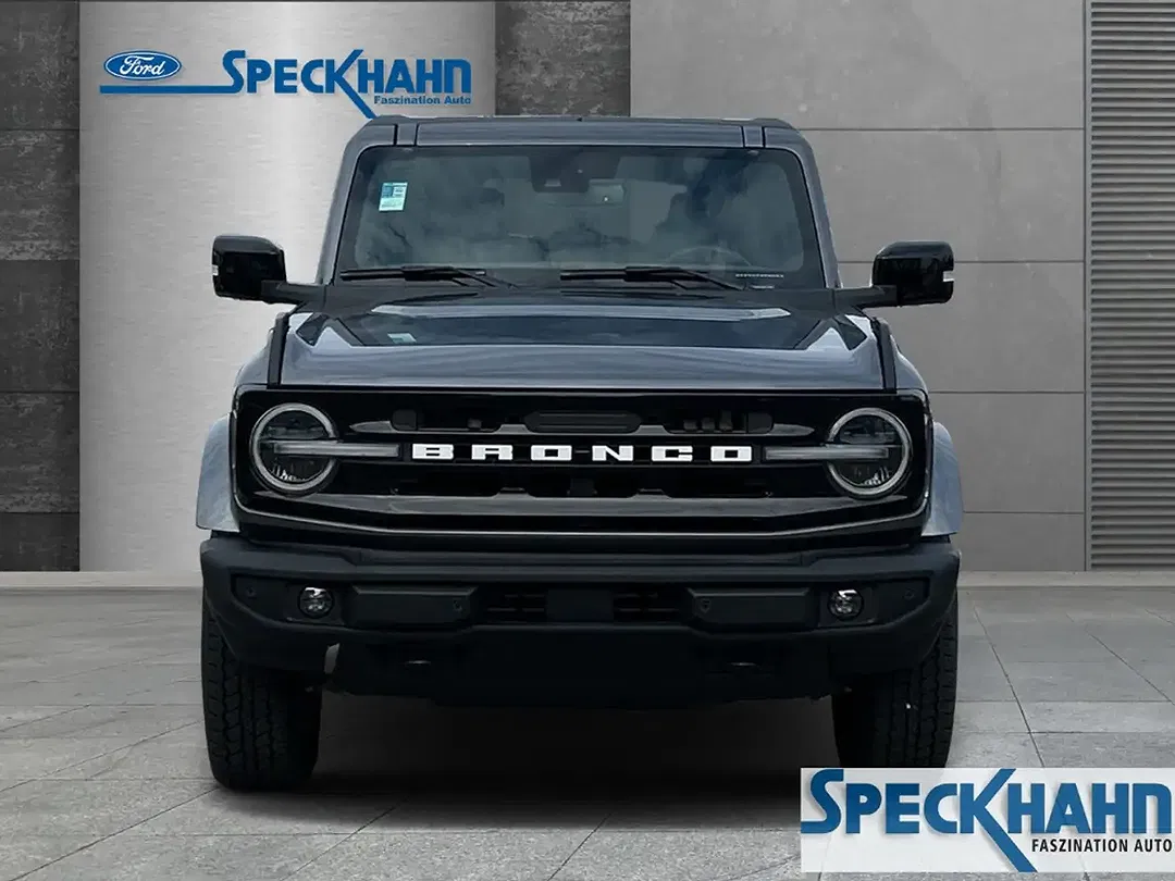 Ford Bronco - Thumbnail 6