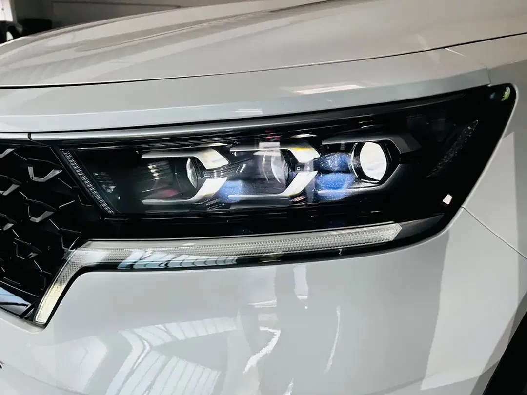 Kia Sorento - Thumbnail 10