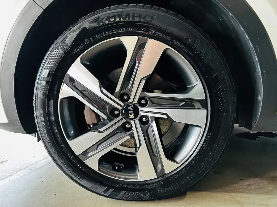Kia Sorento - Thumbnail 11
